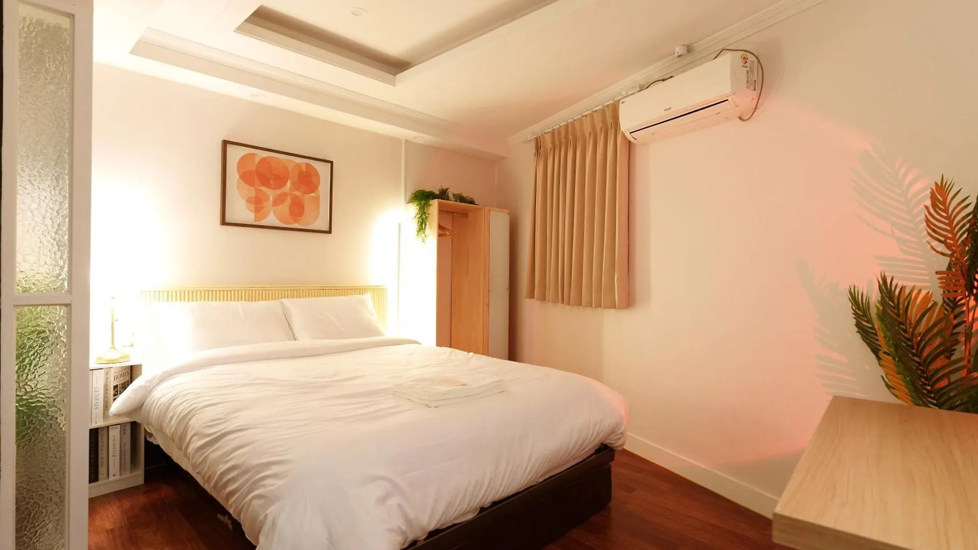 Busan Nstay Hotel